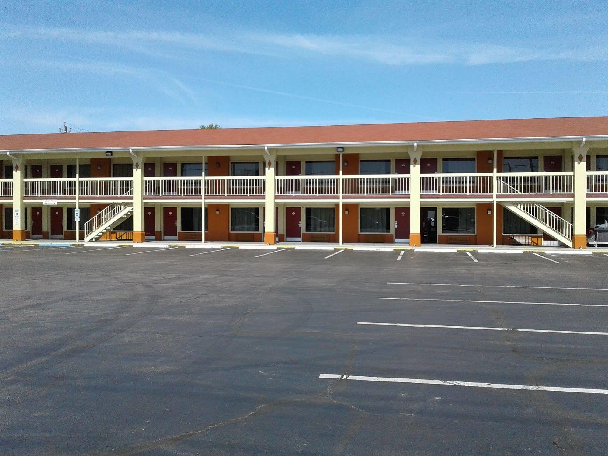 Days Inn By Wyndham Jacksonville Nc Exterior photo